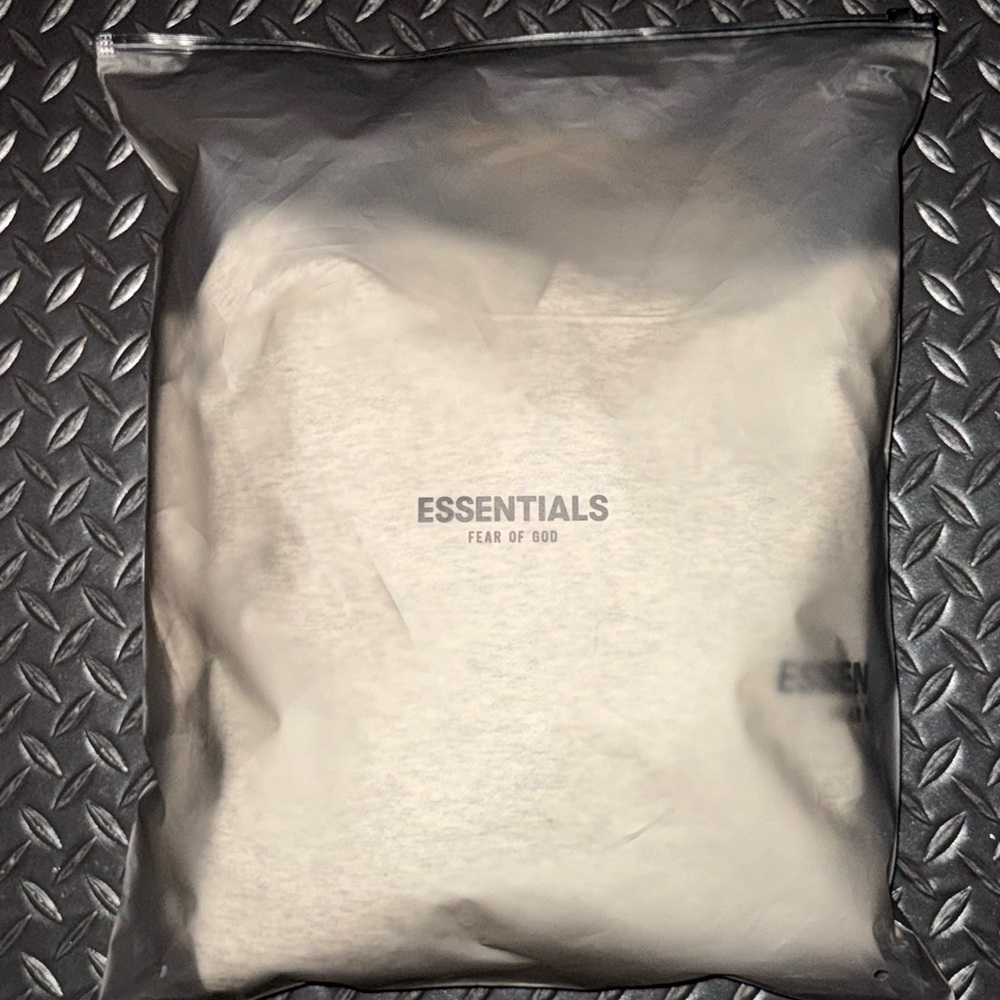 AUTHENTIC Essentials Light Oatmeal Hoodie NWT - image 7